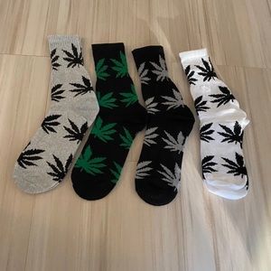4 Pair Men’s long weed leaf socks